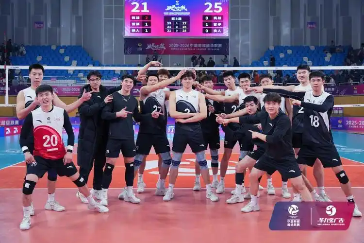 荷兰甲级联赛：埃因霍温 VS 费耶诺德